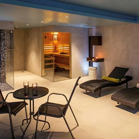 머큐어 센터 호텔 리가