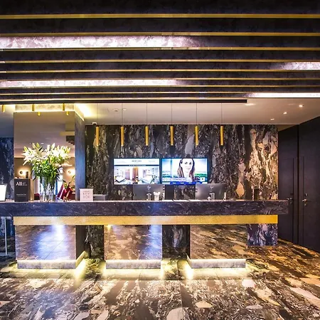 머큐어 센터 리가