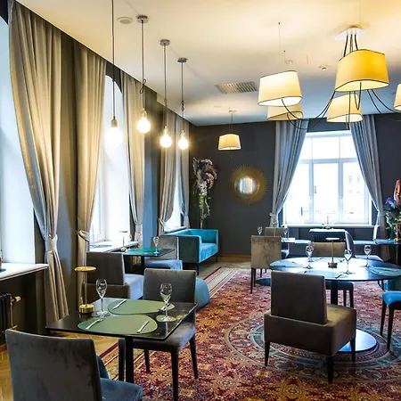 머큐어 센터 호텔 4*