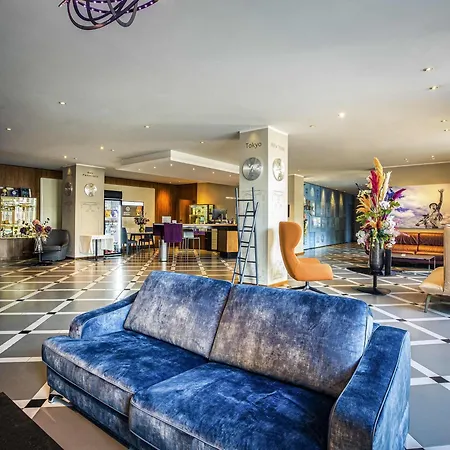 머큐어 센터 호텔 리가