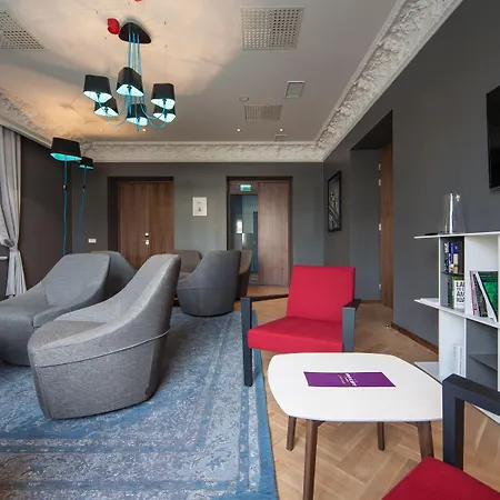 머큐어 센터 호텔 4*