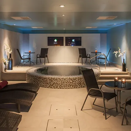 머큐어 센터 호텔 리가