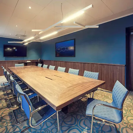 호텔 머큐어 센터 4*