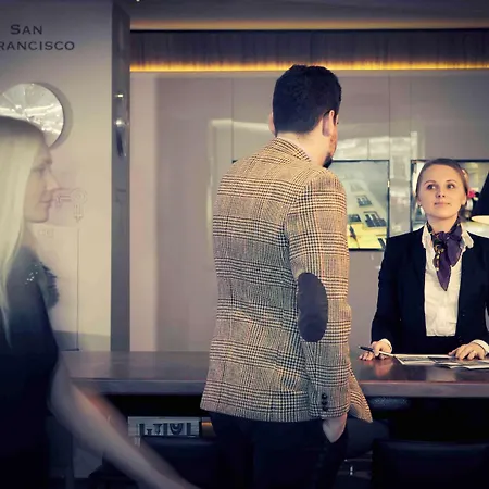 Mercure Centre Hotelli