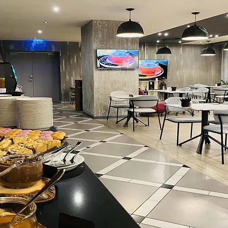 Mercure Centre Hotel 4*