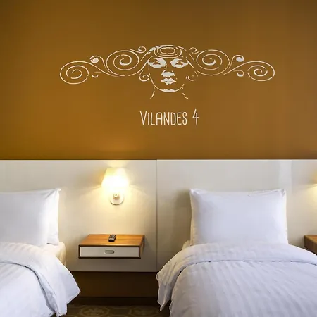 Mercure Centre Hotel 4*