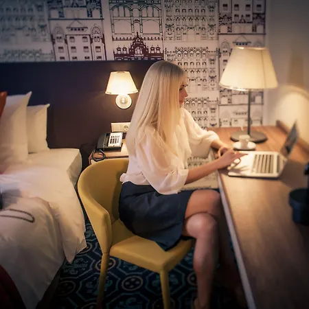 Mercure Centre Hotel 4*