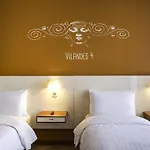Mercure Centre Hotel 4*