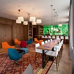 Mercure Centre Hotel 4*